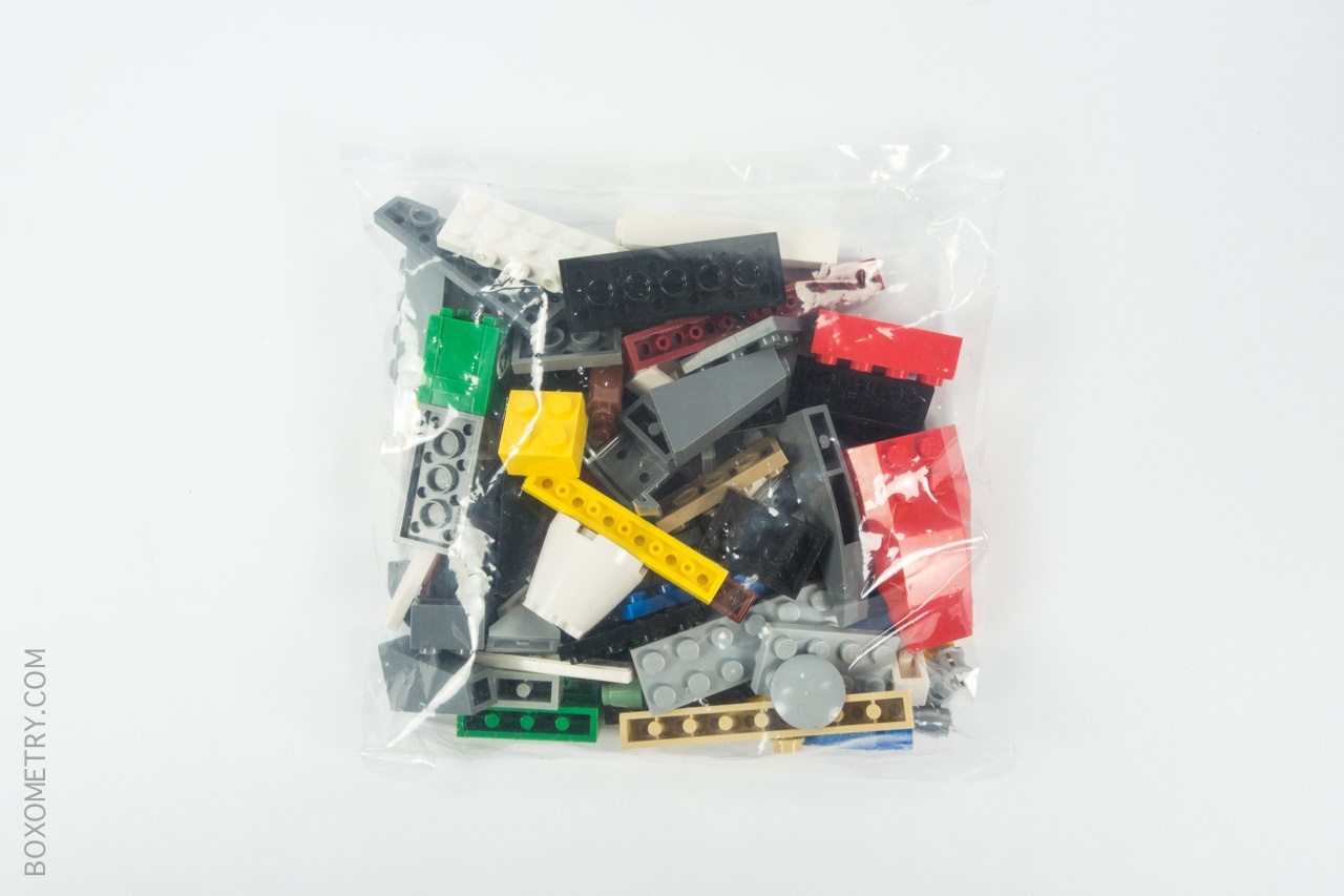 Boxometry BrickSwag October 2015 Review - Brick Booster Pack Plus Bonus Minifig