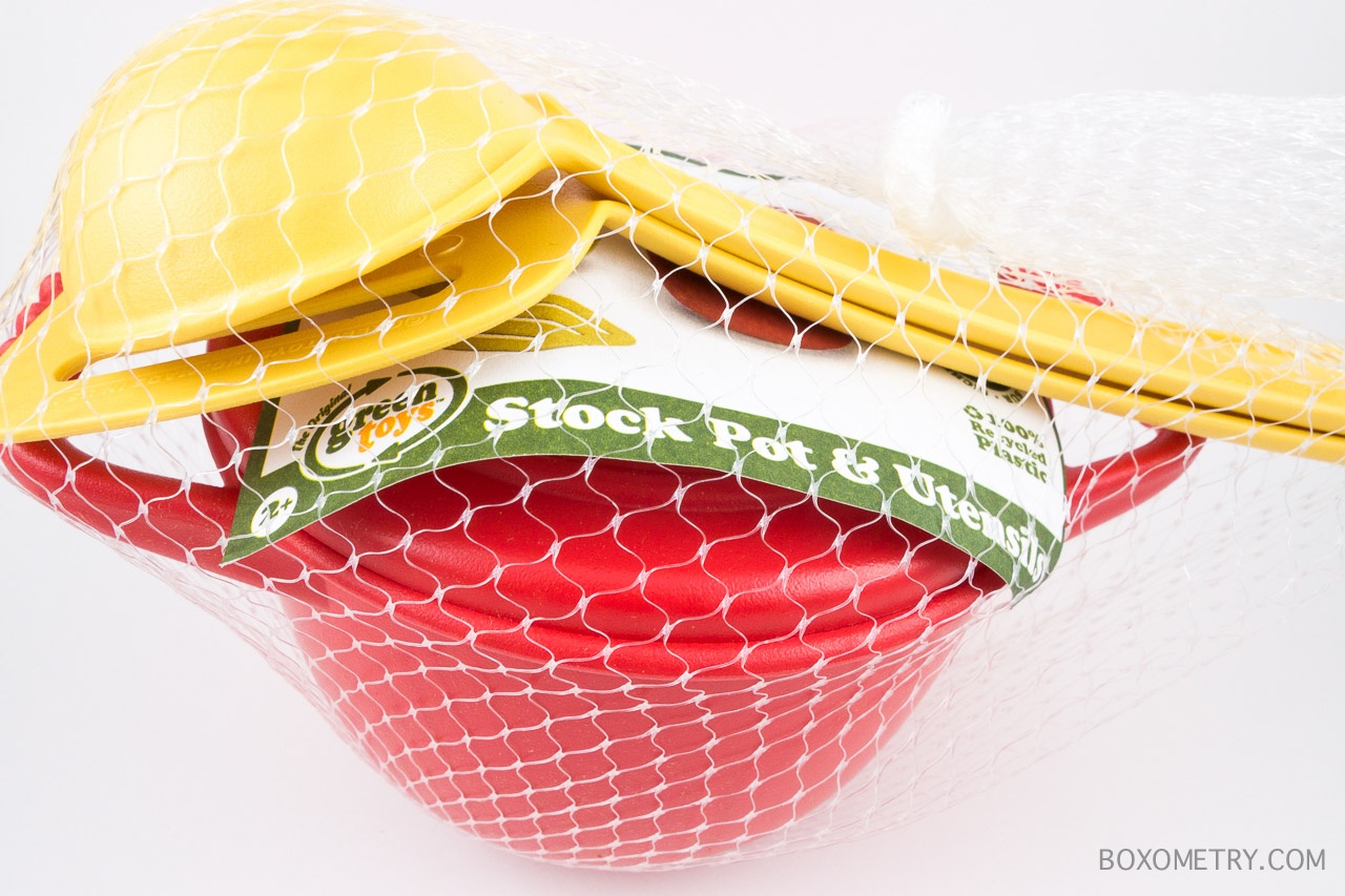 Boxometry Citrus Lane June 2015 Review - Exclusive Stock Pot (Green Toys)