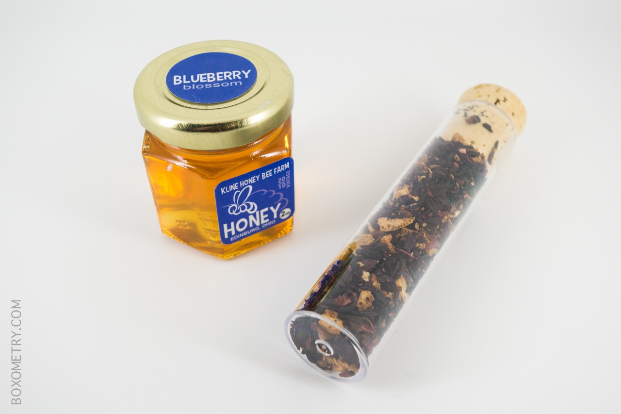 Boxometry Kairos November 2015 Review - Blueberry Honey (Kline HoneyBee Farm) and Queen of Hearts Tea (Honestly Pretty)