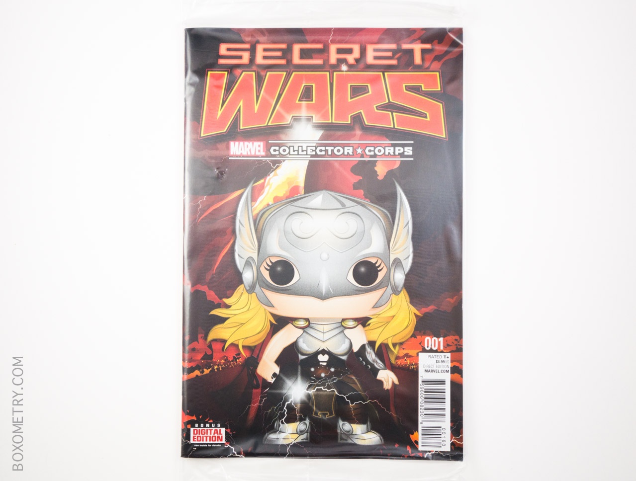 Boxometry Marvel Collector Corps August 2015 Review - Secret Wars 001 Exclusive Variant Edition